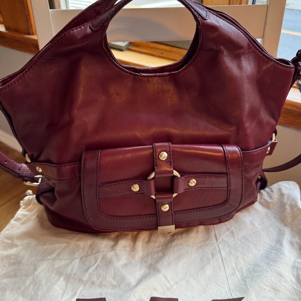 Fall’s Favorite Accessory: Medium Sized Tote Deep Red MK + Dustbag Included